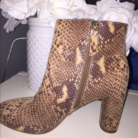 SALE 🎉🛍 INC Snakeskin Style Ankle Boots i - Picture 4 of 6